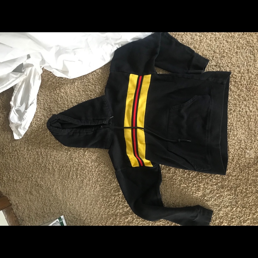 Sweatshirt - Picture 2 of 3